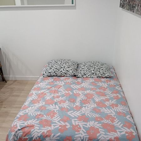Paris Appartment 30 M2 Paris 2 Beds Subway Station 13 And 14 And 4 Saint-Ouen  Exteriör bild